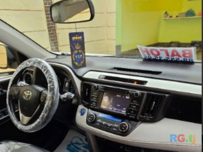 Toyota RAV 4 2.5 2016 г.