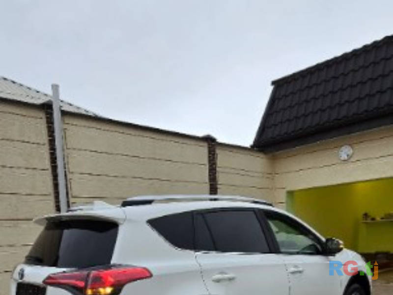 Toyota RAV 4 2.5 2016 г.