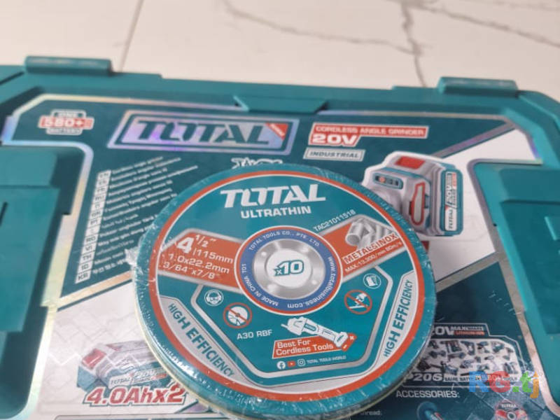 Аккумуляторная шлифовальная машинка TOTAL 20V